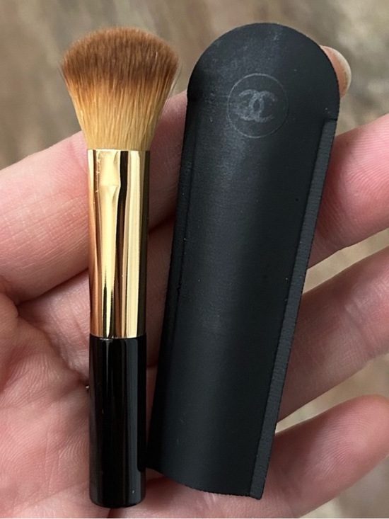 CHANEL Other - 🆕🖌️CHANEL Concealer Sublimage brush travel - new in case